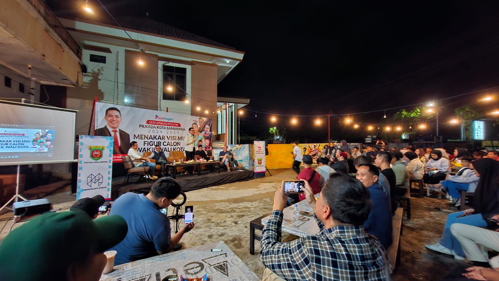 Caption: Seri Diskusi Politik, Pilkada Kota Samarinda 2024-2029.