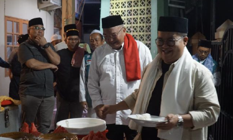 Foto: Wakil Bupati Kutai Kartanegara (Kukar), Rendi Solihin, kunjungin Kecamatan Marangkayu melanjutkan tradisi Safari Ramadan.