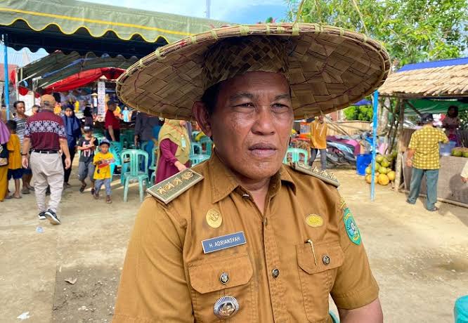 Foto : Camat Loa Kulu, Ardiansyah.