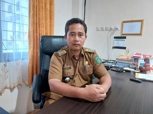 Foto : Camat Tenggarong, Sukono.