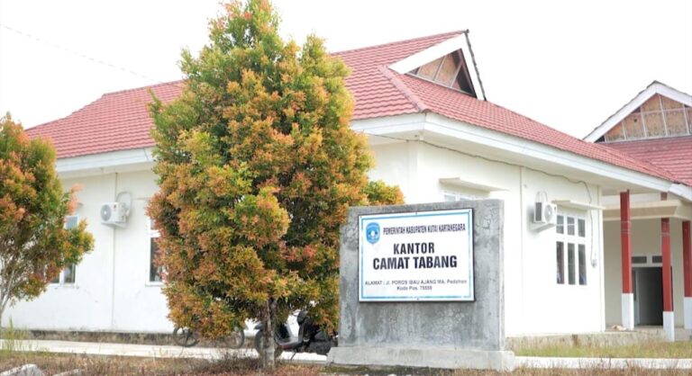Foto : Kantor Kecamatan Tabang, Kutai Kartanegara.