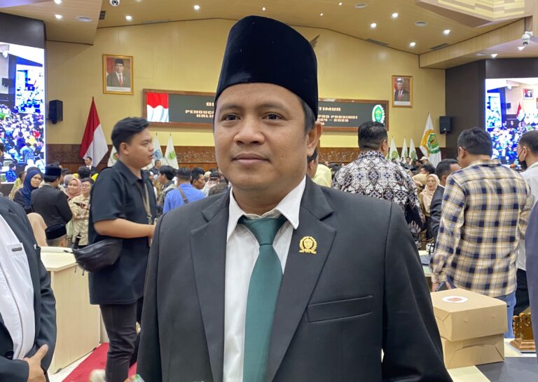 Caption: Selamat Ari Wibowo