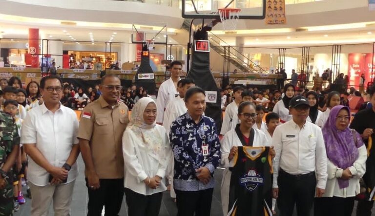 Pembukaan Kejuaraan Bola Basket 3x3 Piala Gubernur Kaltim 2024 resmi dibuka pada Rabu (30/10) di Atrium Bigmall Samarinda.