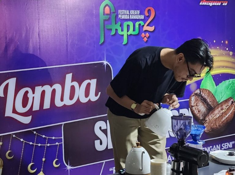Festival Kreatif Pemuda Ramadhan 2025: Dispora Kukar Gelar Lomba Seduh Kopi. (Portalborneo.id)