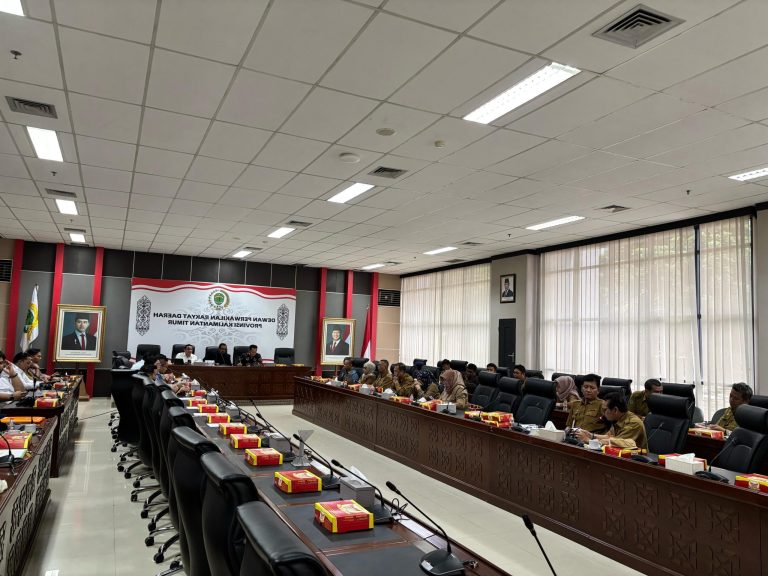 Suasana RDP Komisi II DPRD Kaltim bersama sejumlah OPD di Kaltim