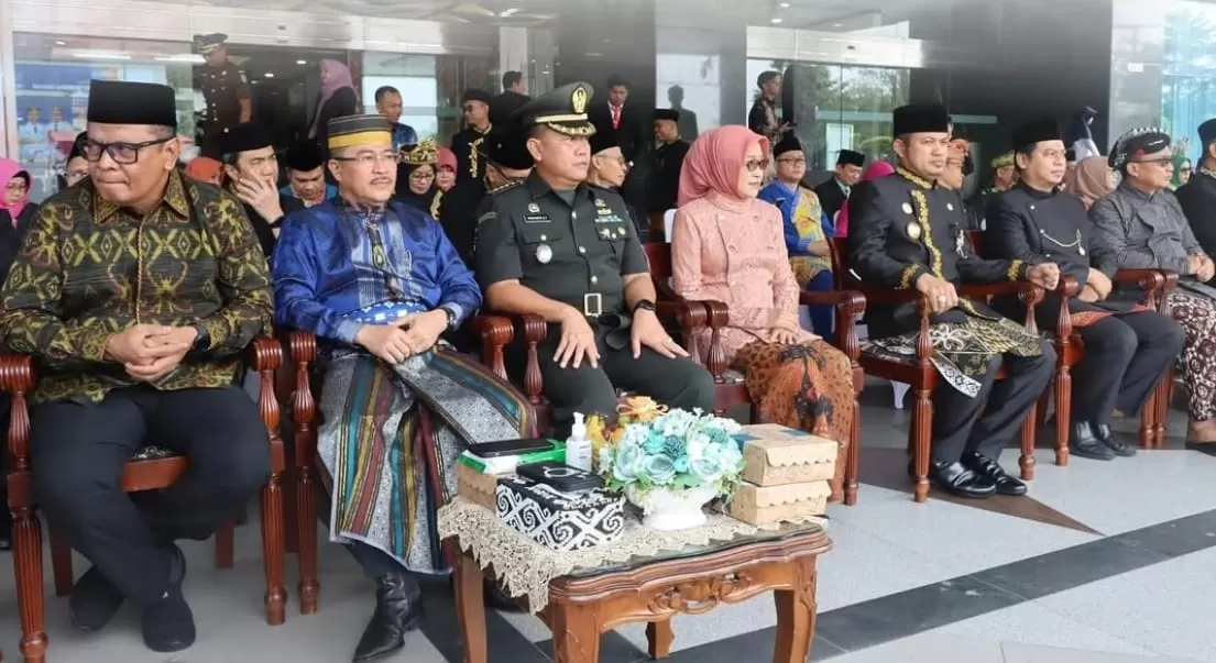 Peringatan Hari Pendidikan Nasional 2025 bertempat di halaman kantor Gubernur Provinsi Kalimantan Timur (ist)