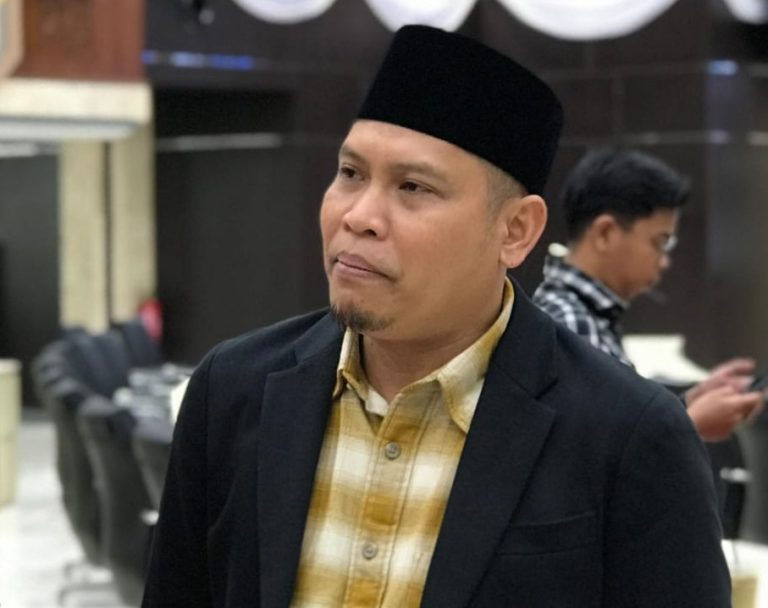 Sekretaris Komisi I, Salehuddin