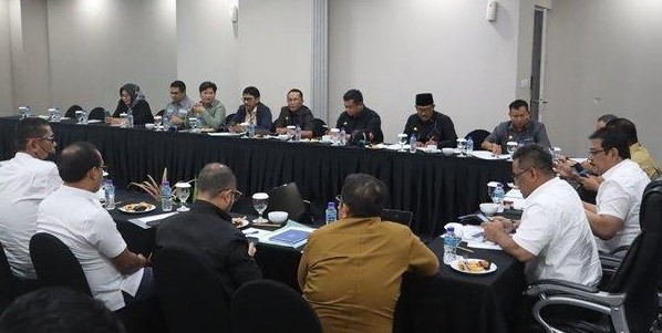 Komisi III DPRD Kalimantan Timur menyoroti lambannya progres pembangunan jalan pengganti oleh PT Kaltim Prima Coal (KPC)
