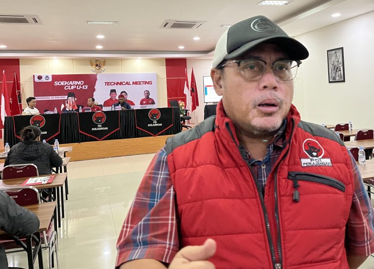 Caption: PIC Soekarno Cup U-13 PDI Perjuangan Kaltim, Roy Hendrayanto